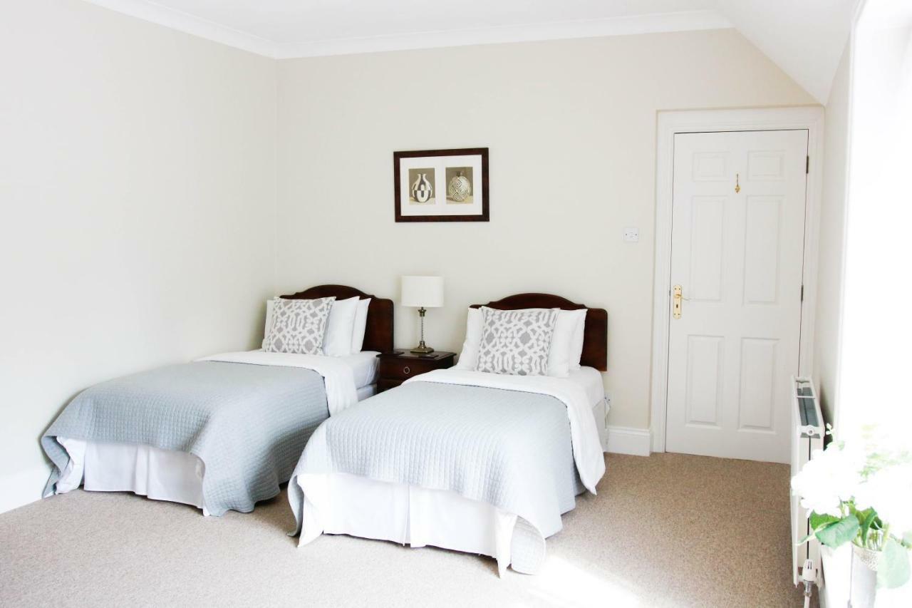 Little Manor Bed & Breakfast เชลเทนแฮม ภายนอก รูปภาพ