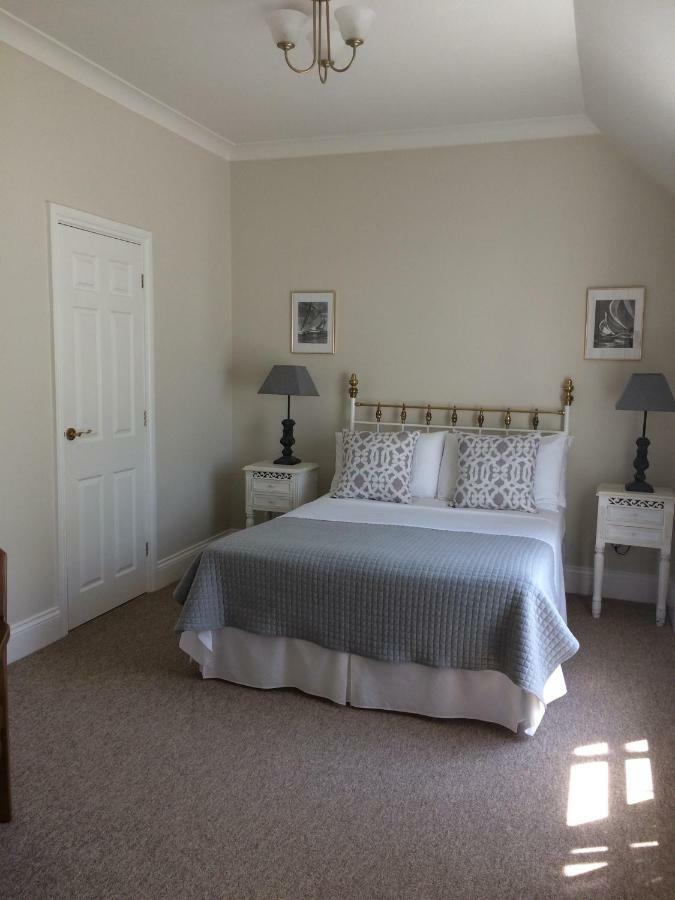 Little Manor Bed & Breakfast เชลเทนแฮม ภายนอก รูปภาพ